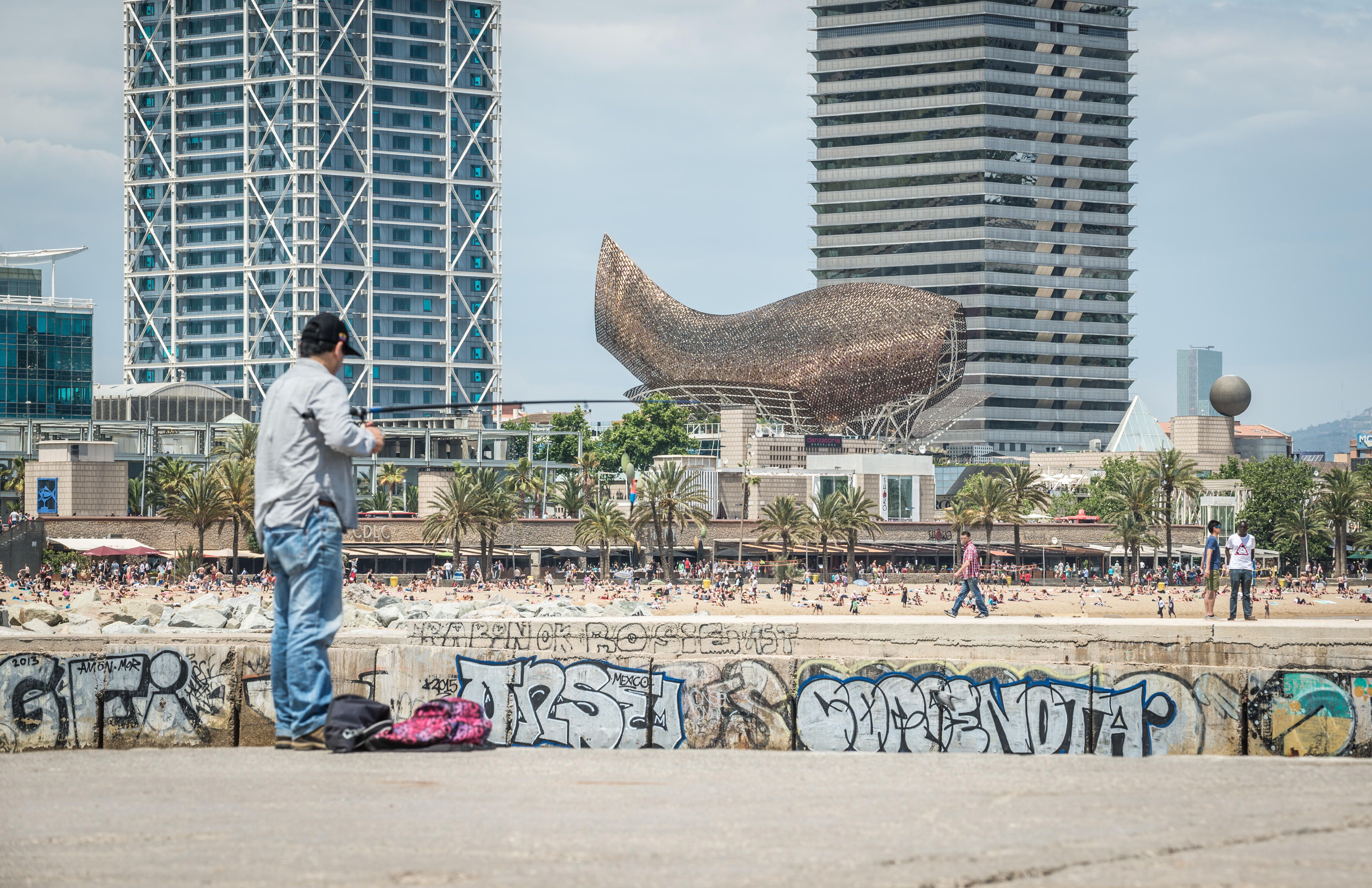 Troba vols barats de Col&ograve;mbia a Barcelona