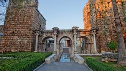 Hotels a Antalya prop de Hadrian's Gate