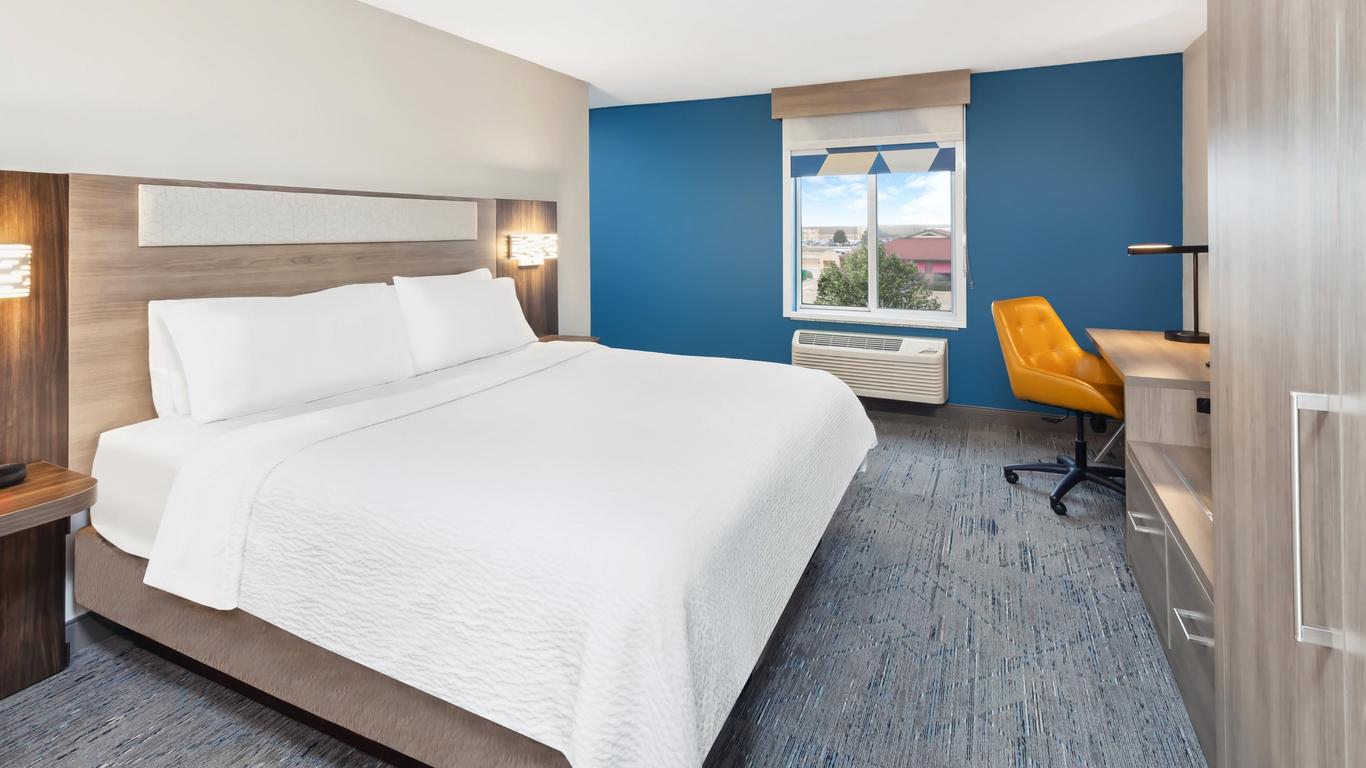 Holiday Inn Express & Suites Pekin (Peoria Area)