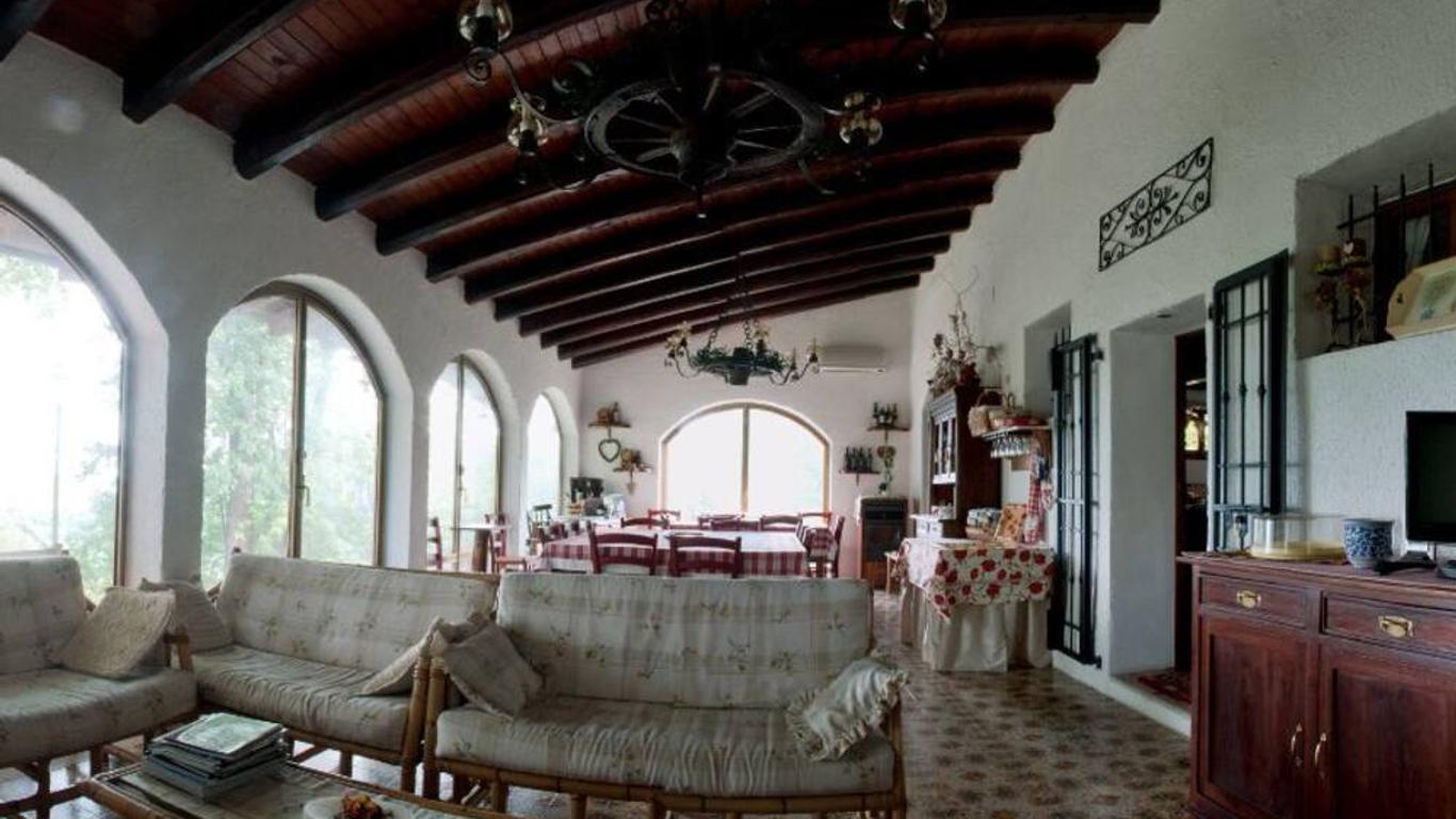 B&B Four Winds