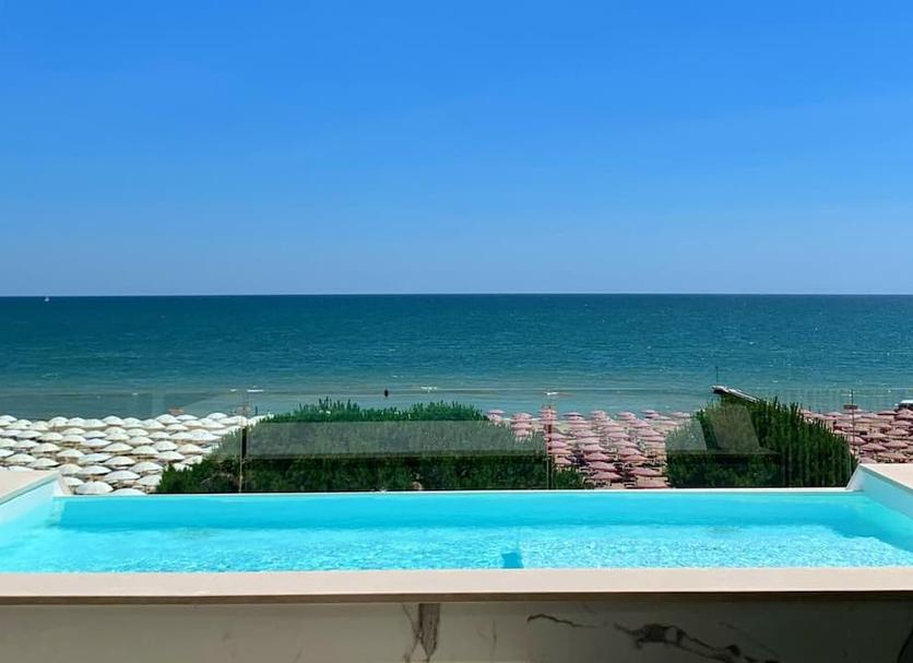 Pool Foto