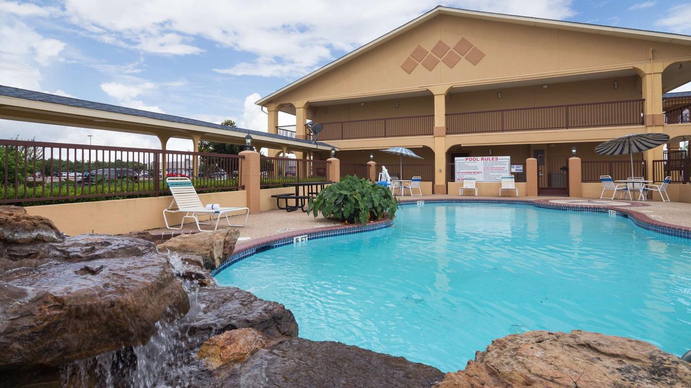 Best Western Angleton Inn