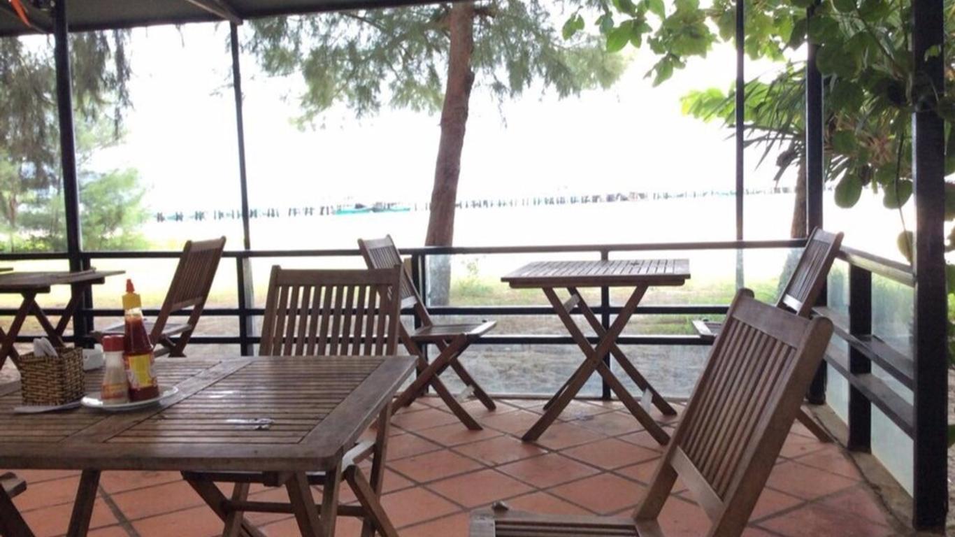 Con Dao Sea Cabanas