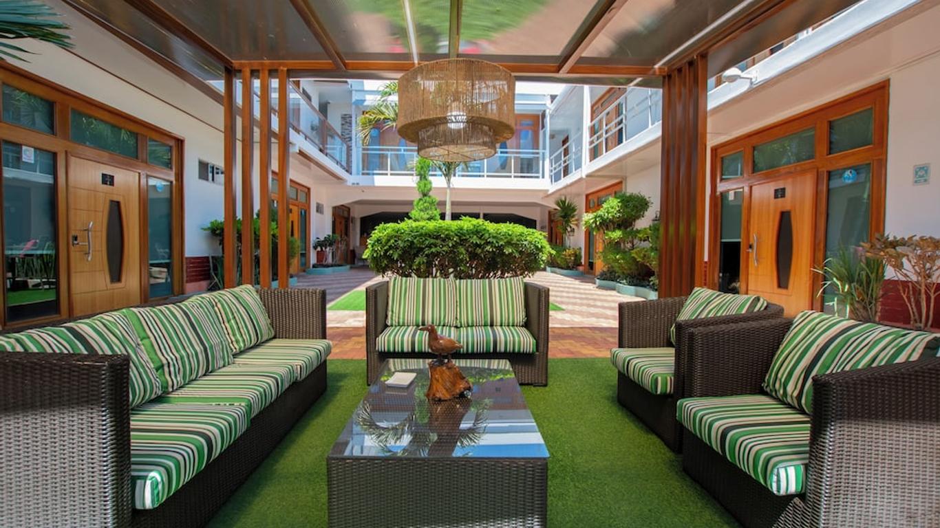 Blue Marlin Hotel