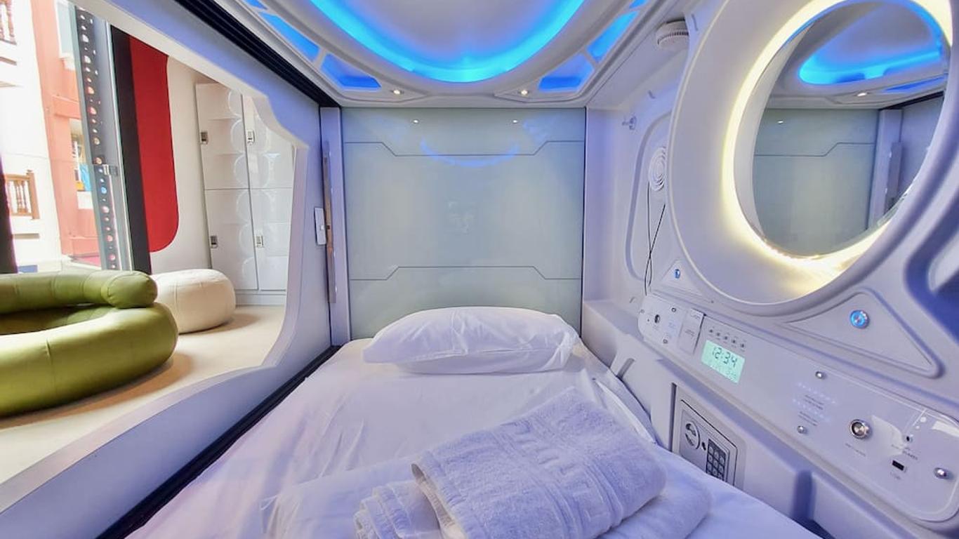 Atypicap Capsule Hostel