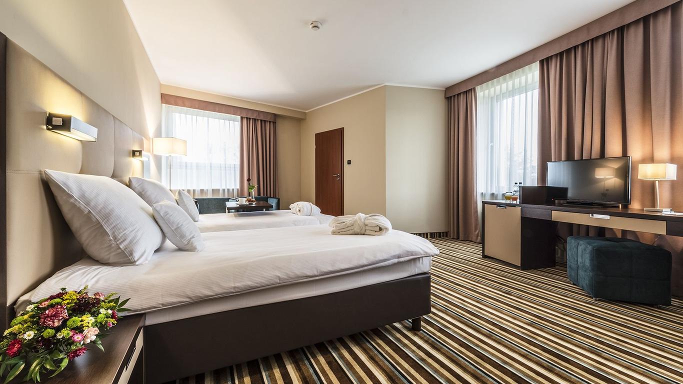 Hotel Victor Pruszkow Desilva