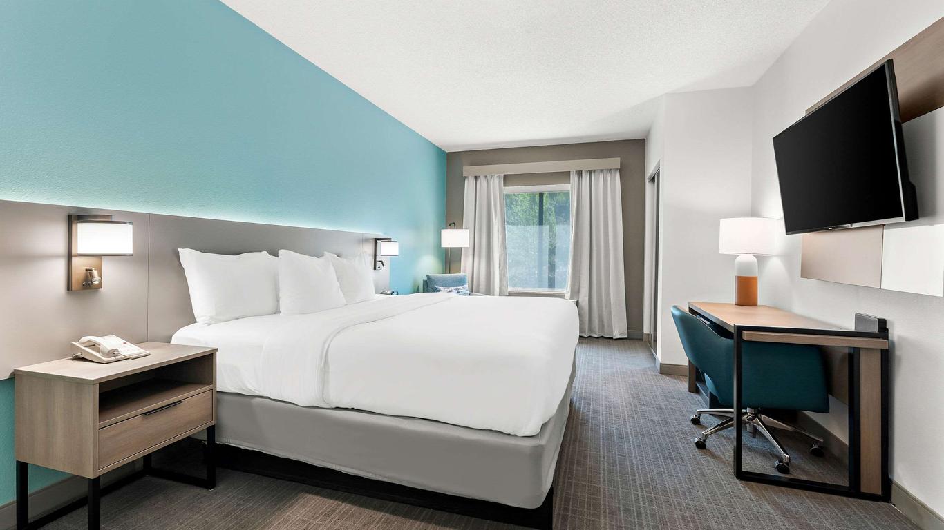Comfort Inn and Suites