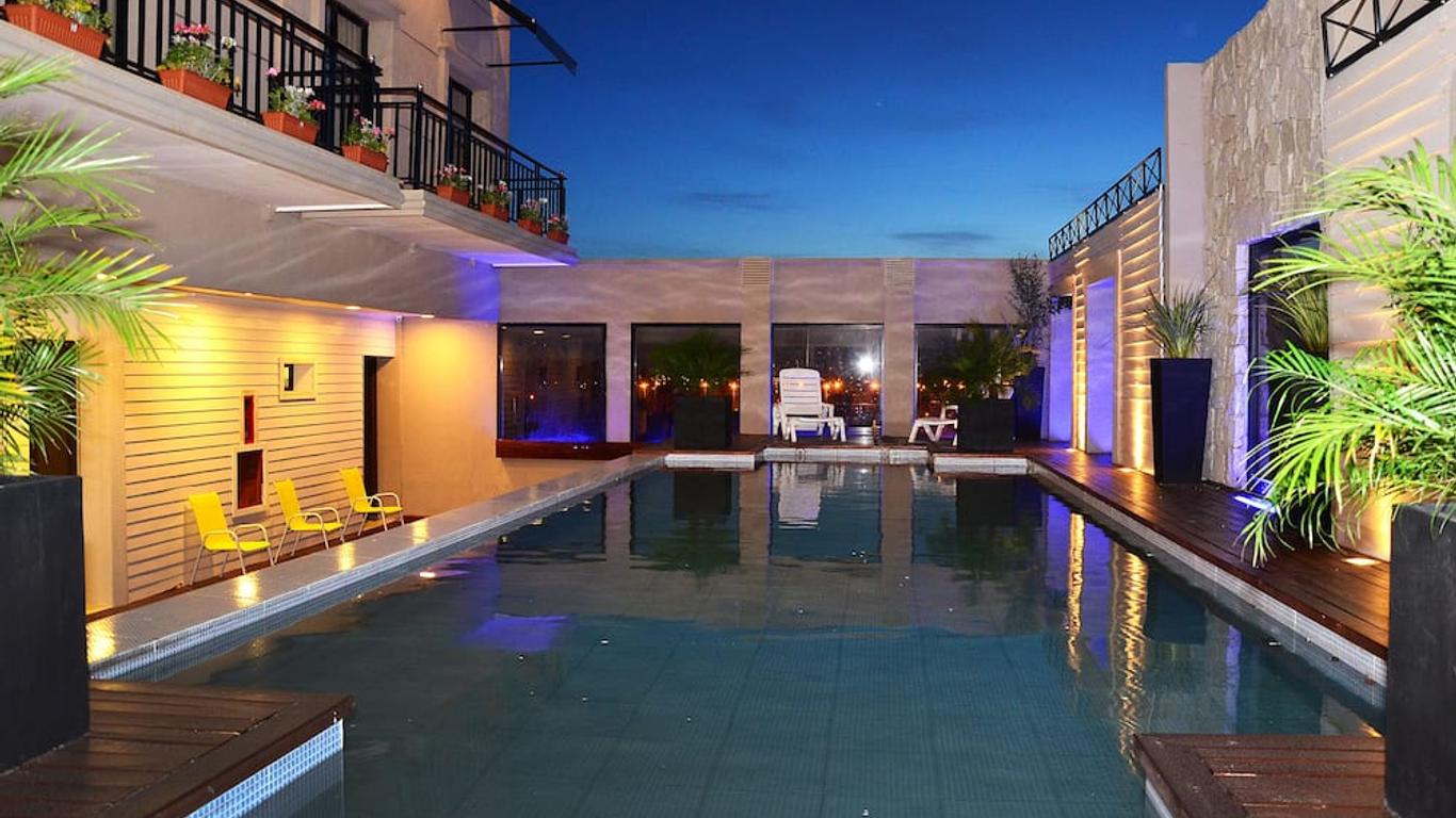 Le Parc Hotel & Suite