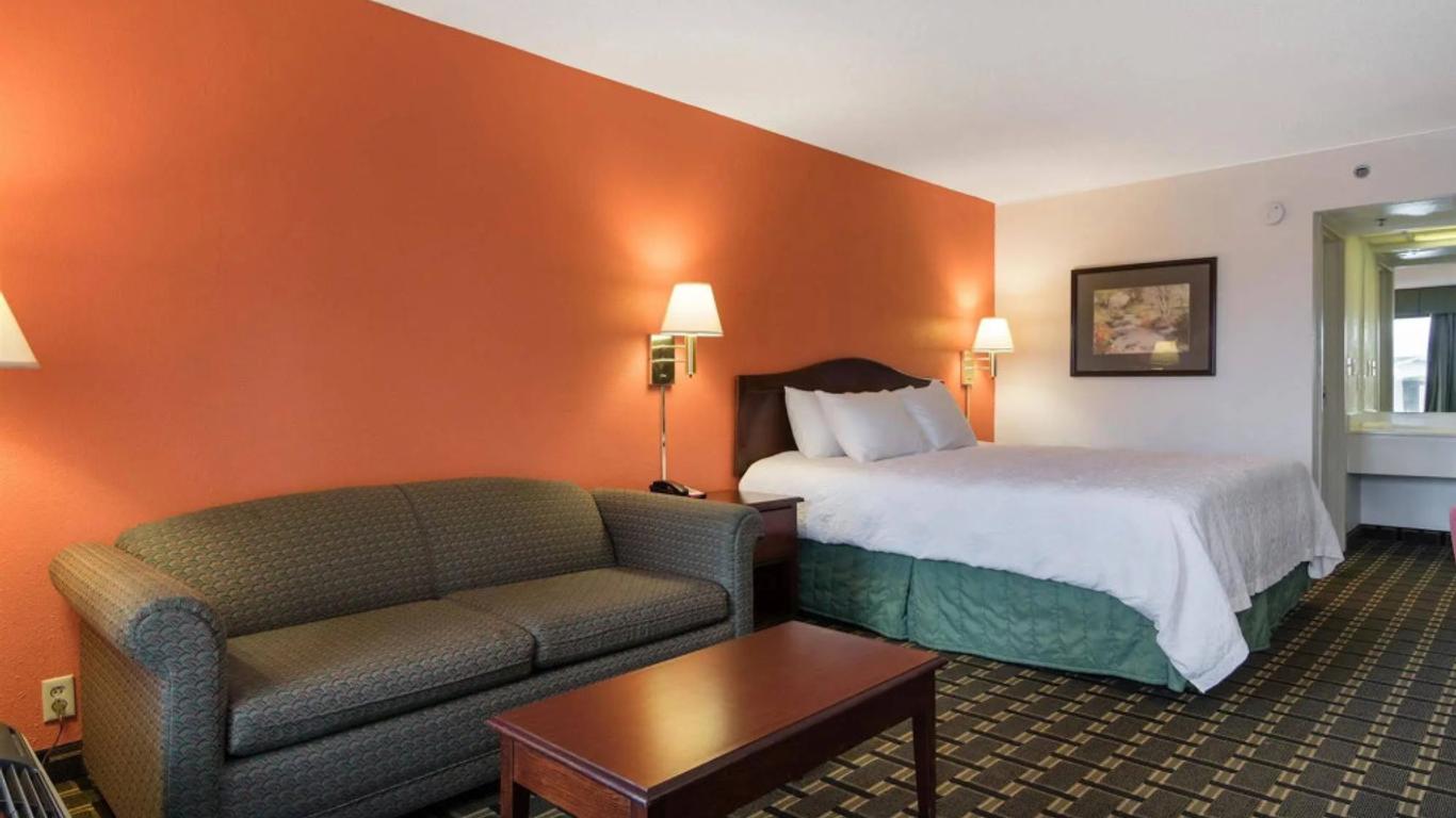 Dublin Inn and Suites