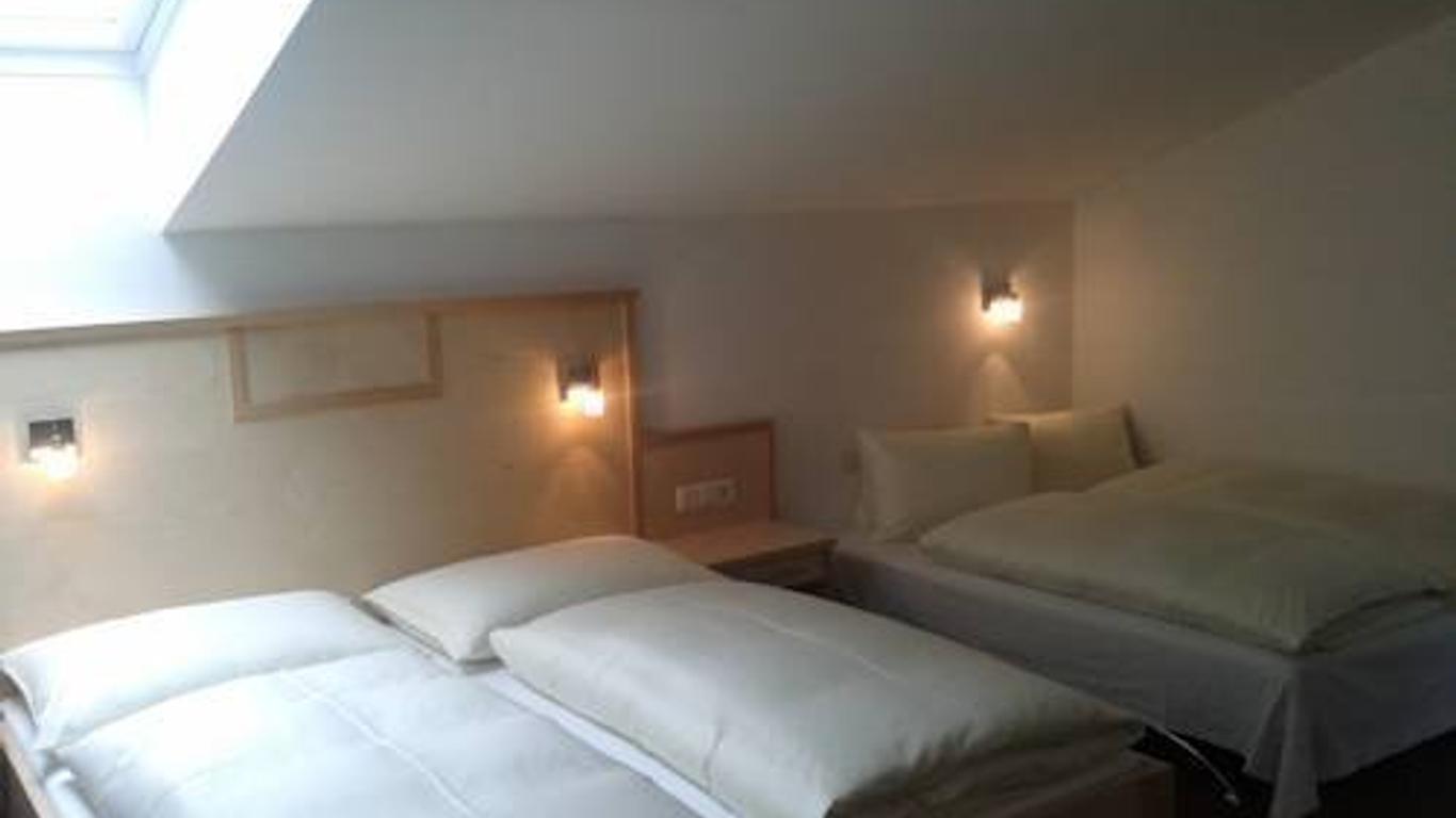 Pension Dorfplatzl