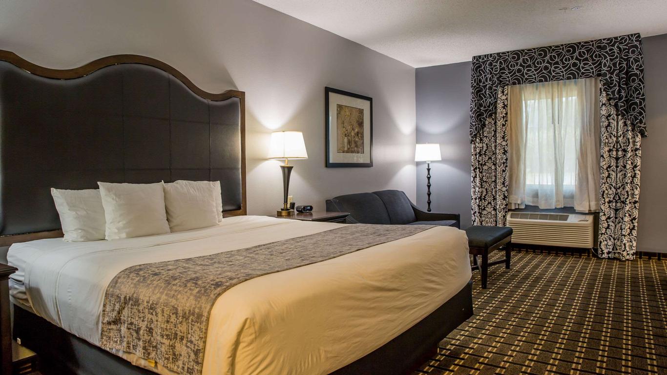 Evangeline Downs Hotel, Ascend Hotel Collection