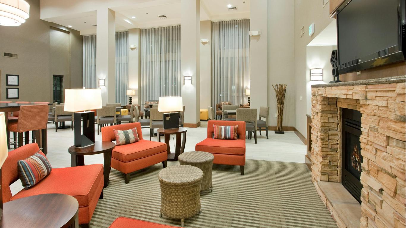 Hampton Inn & Suites Phoenix Glendale-Westgate
