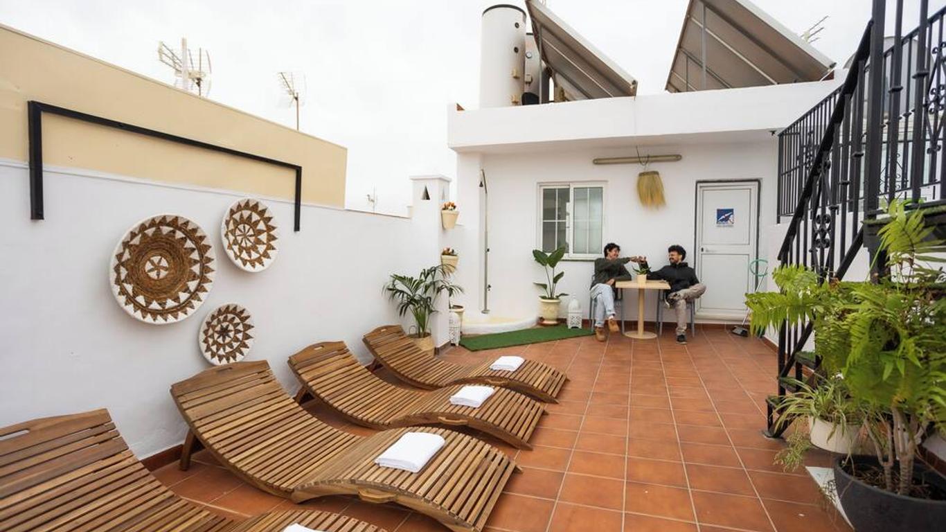 Naim Guest House Nerja