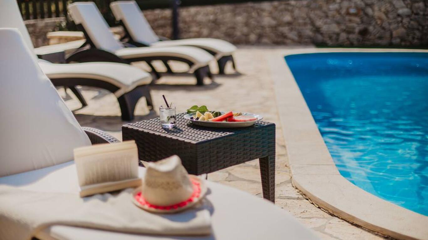 Kalpic Suites & Villa