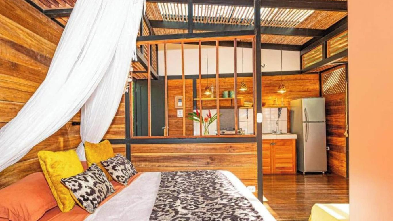 La Shamana - Ecological Concept in Jungle