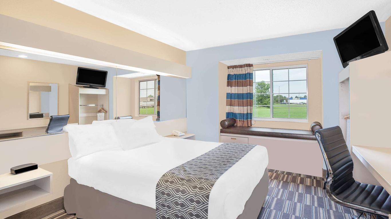 Microtel Inn & Suites by Wyndham Clear Lake