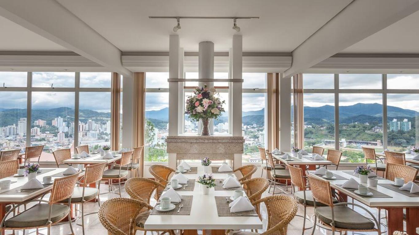 Monthez Hotel & Eventos