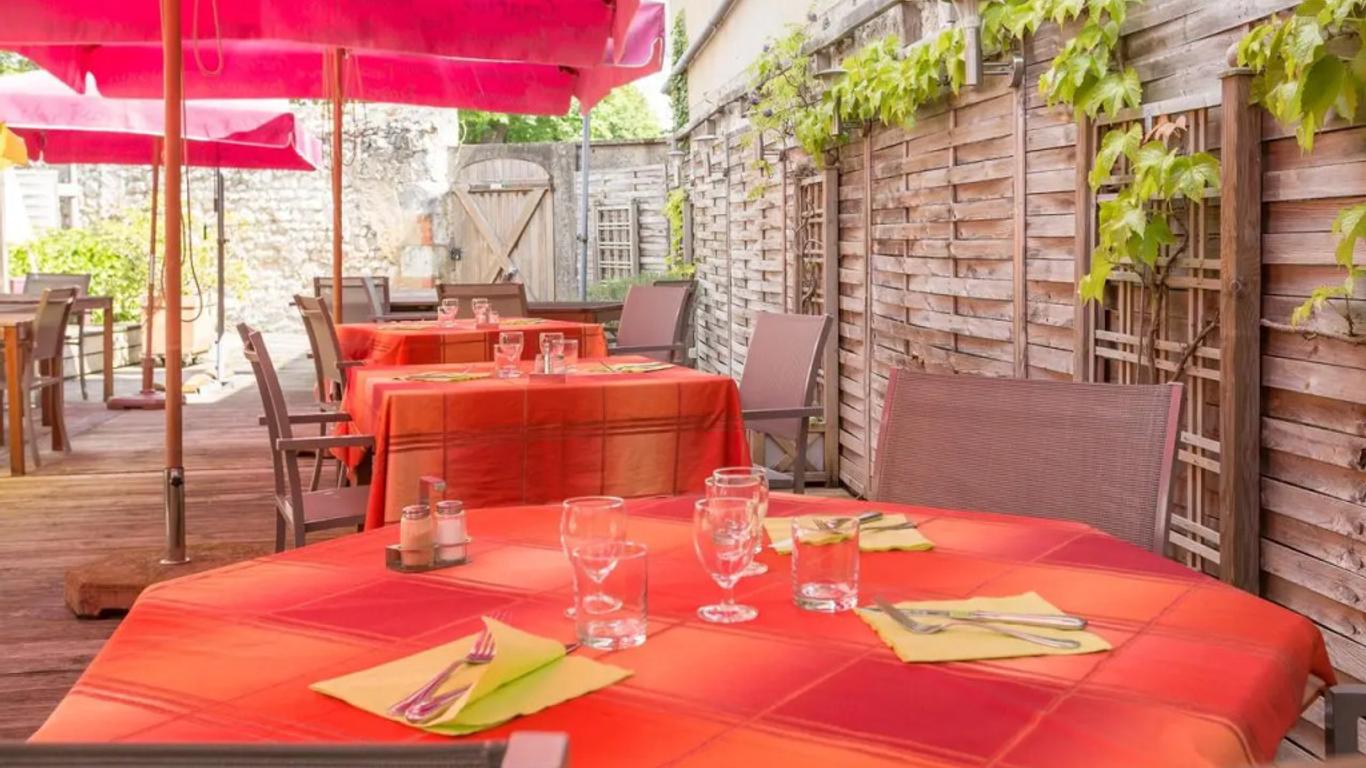 Logis Hôtel Restaurant L'Odyssée Champêtre