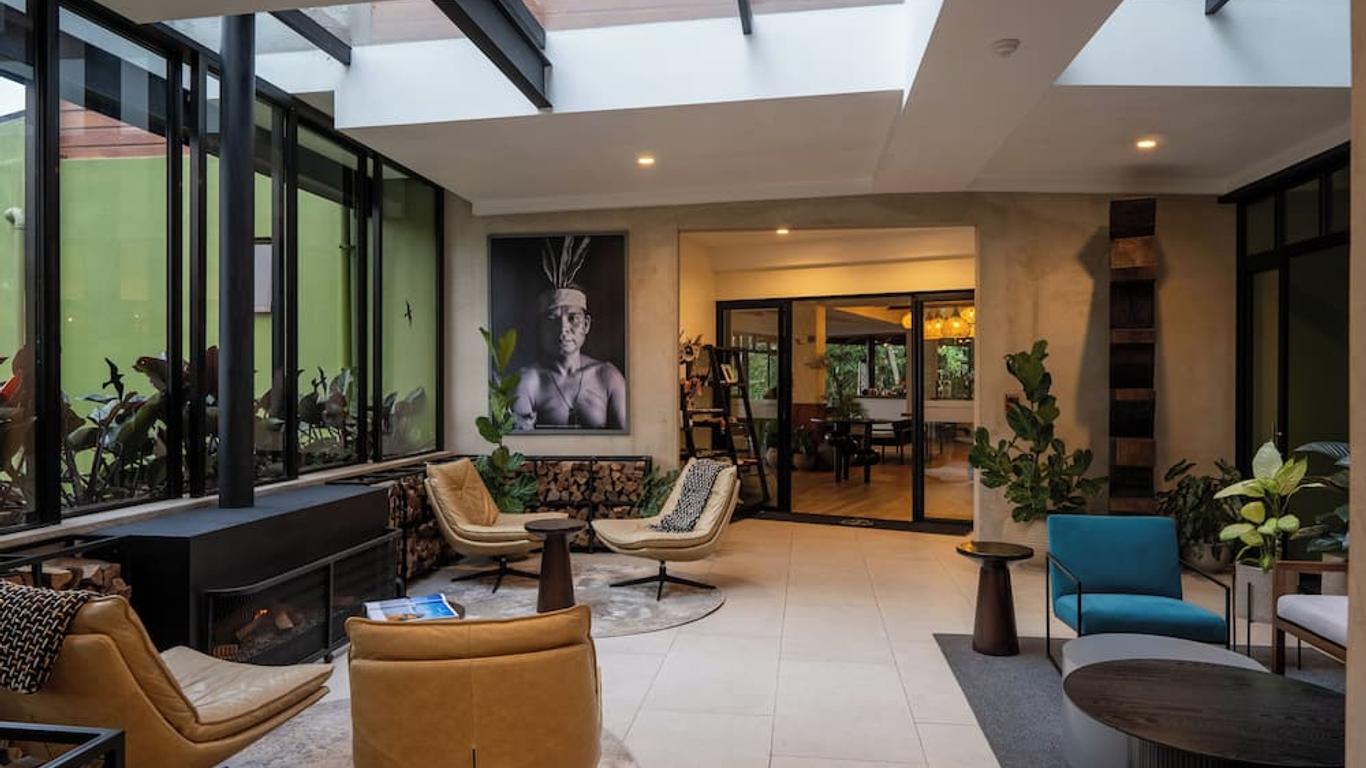 Koora Hotel