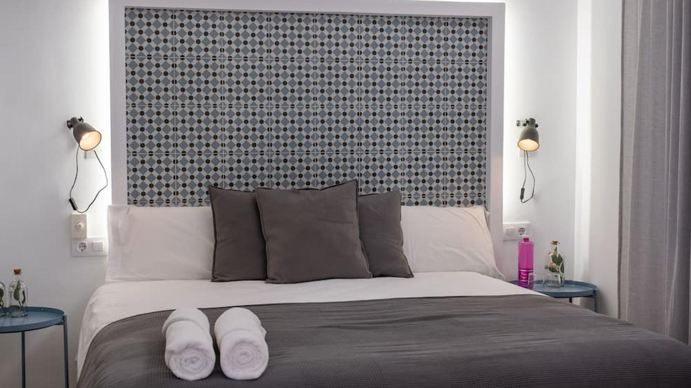 Gomez Rooms