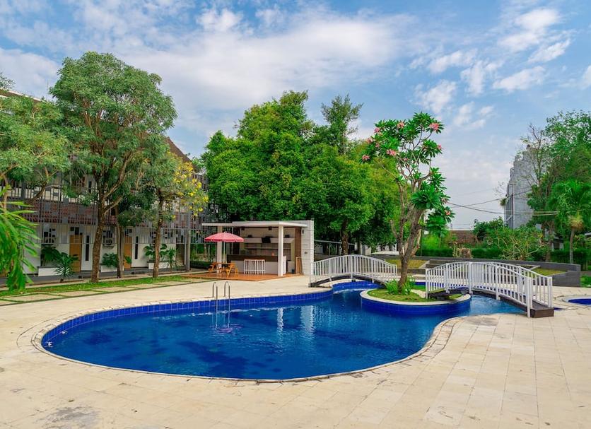 Pool Foto