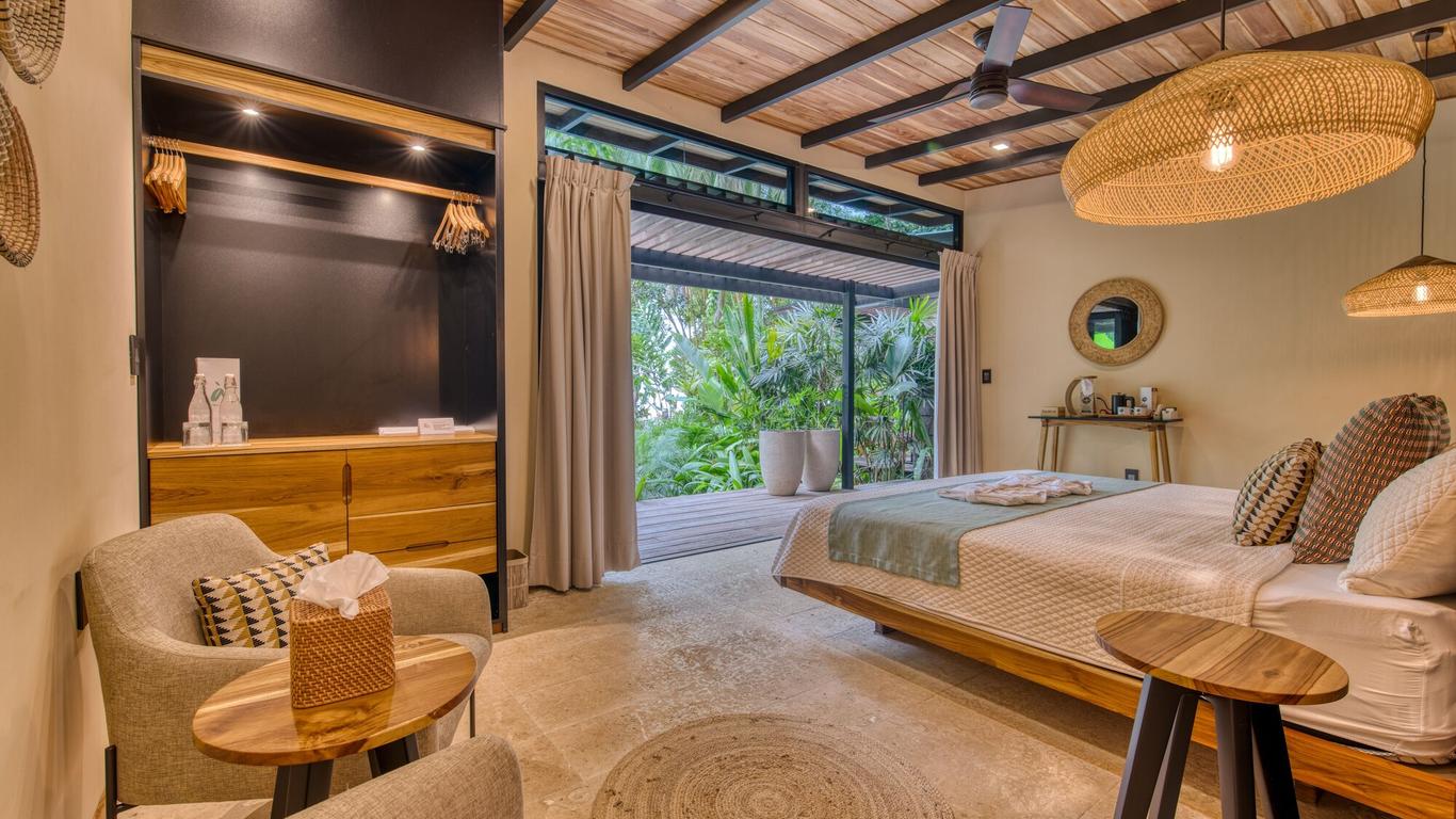 aWà Beach Hotel