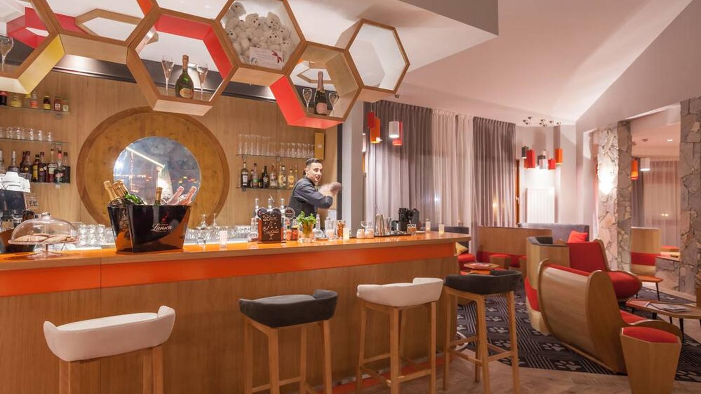 Royal Ours Blanc Boutique Hotel & Spa