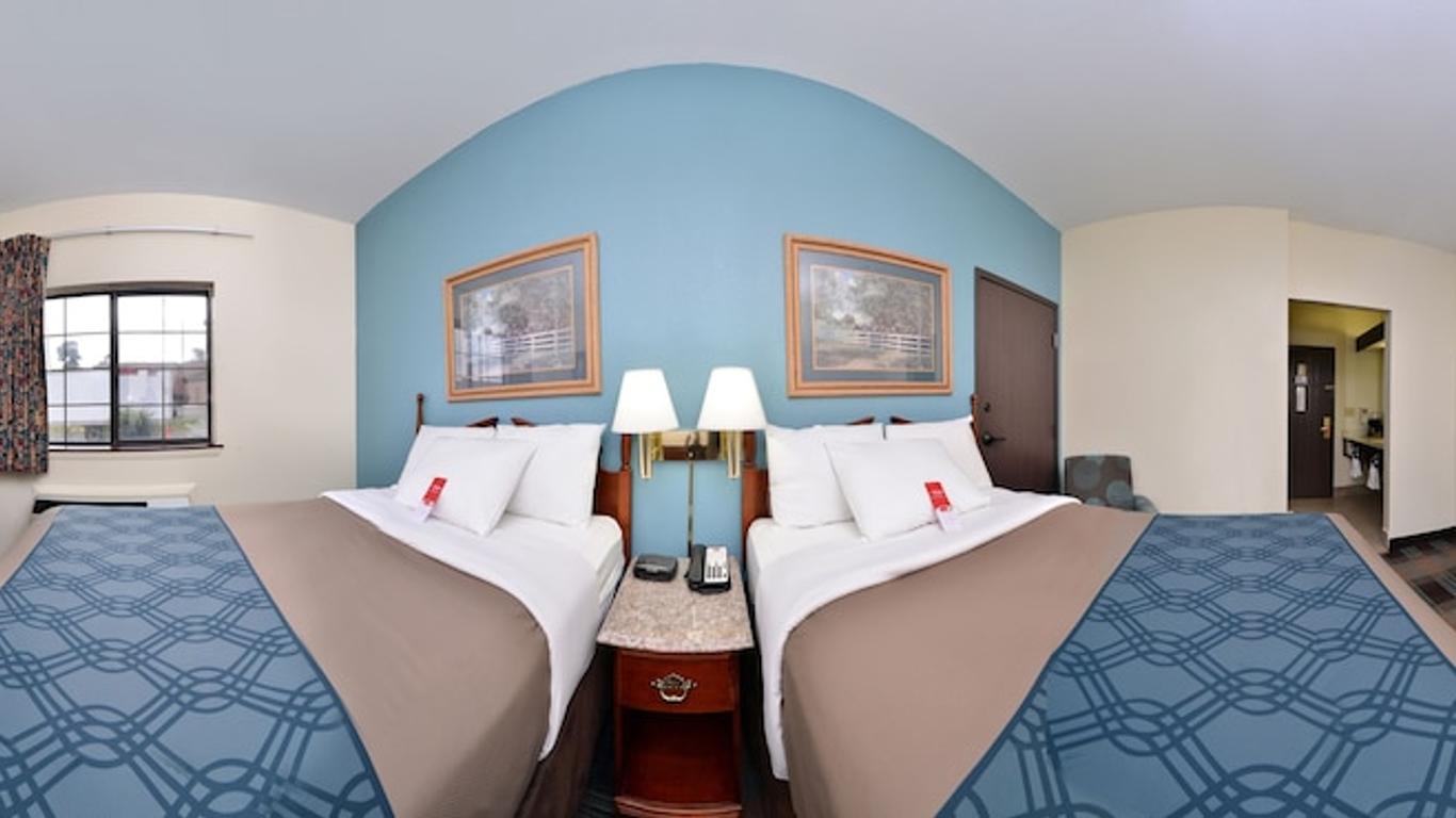 Econo Lodge Inn & Suites