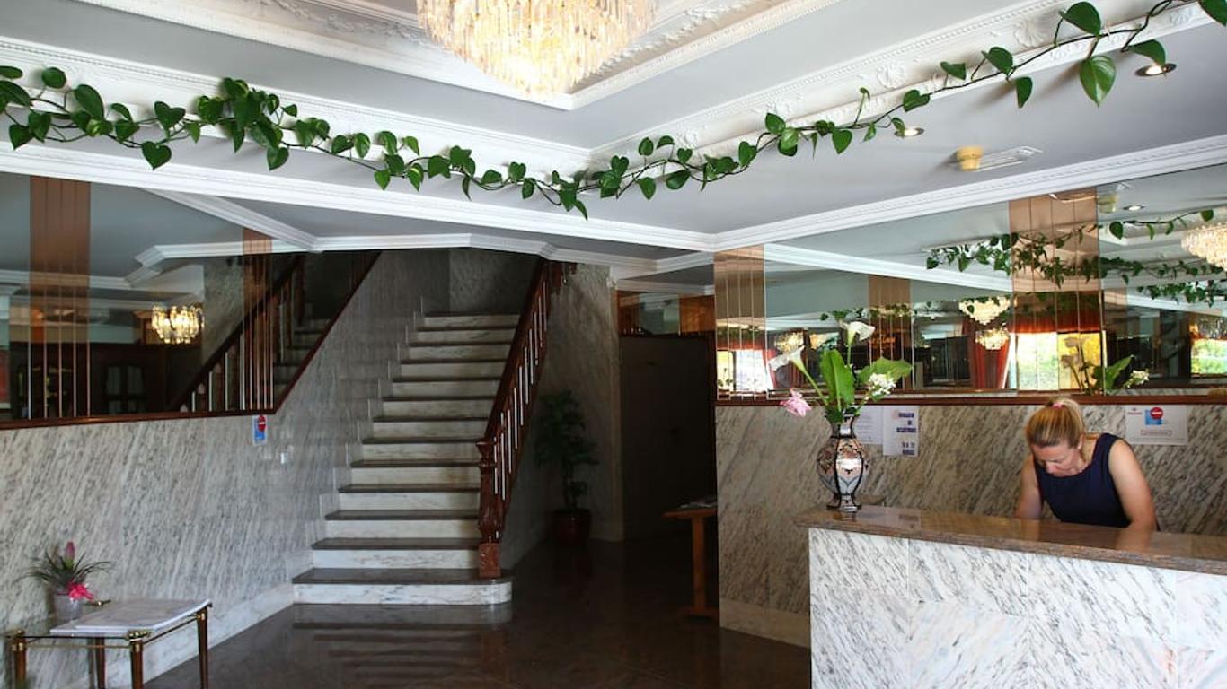 Hotel Jr