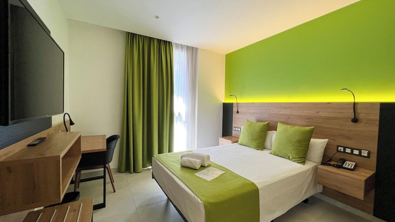 Hotel Mg Poniente