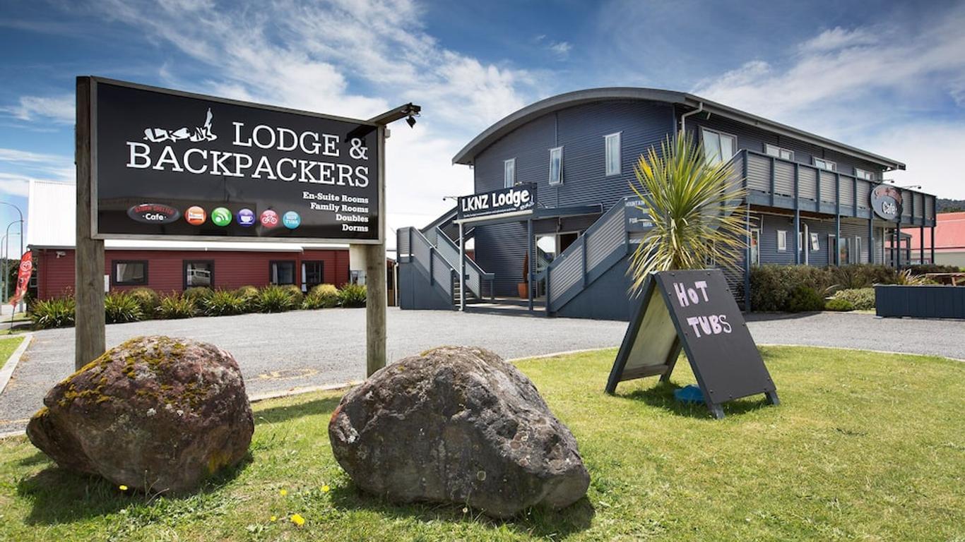 Lknz Lodge & Cafe