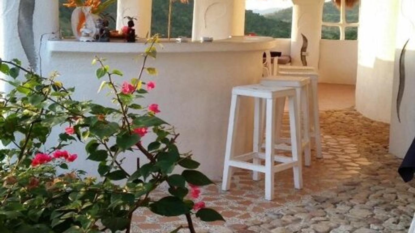 Al Faro Cosmio Hotel