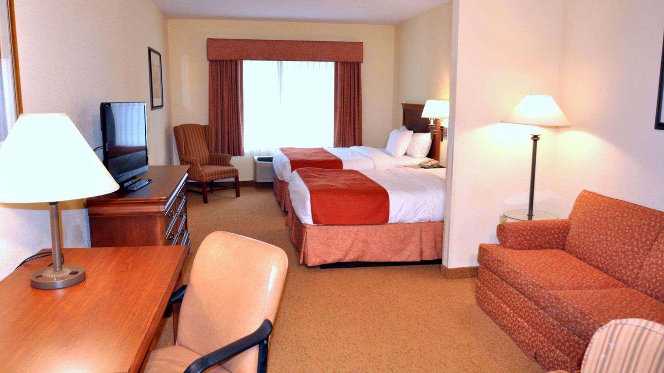 Country Inn & Suites by Radisson, Lake George, NY
