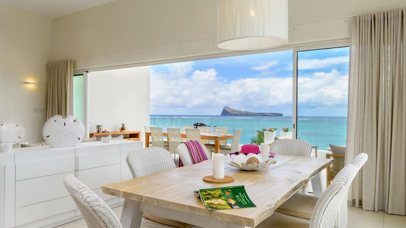 Myra Seafront Suites With Lov