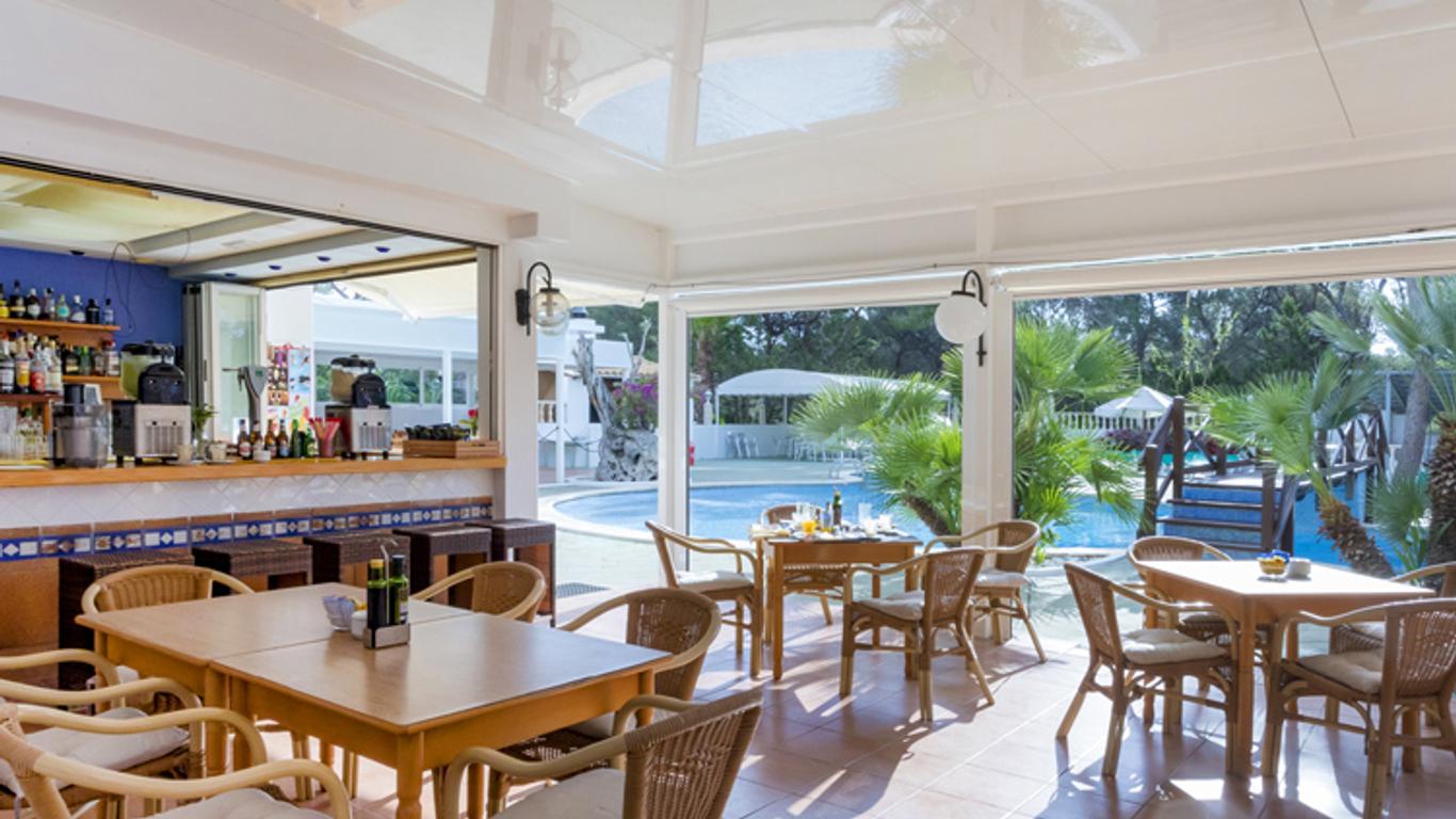 Ses Eufabietes Apartments & Restaurant