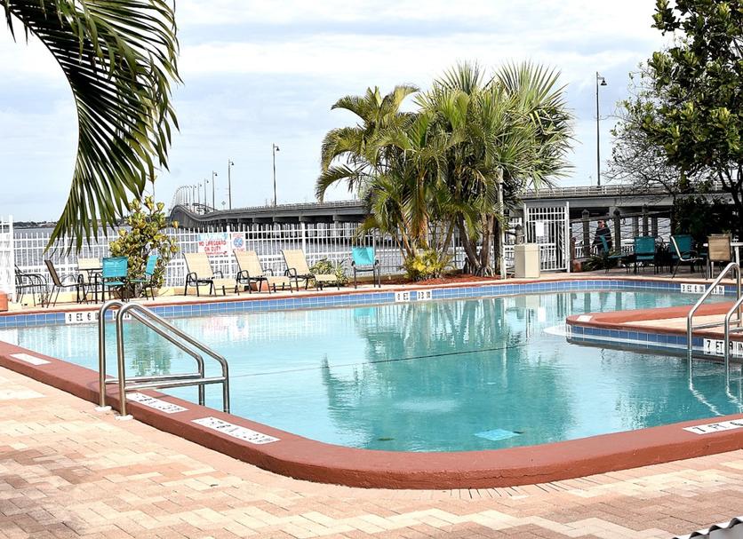 Pool Foto